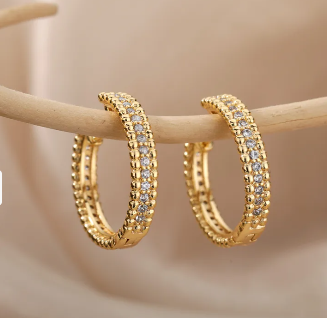 Detalle de joyería Zahira para la categoría aretes